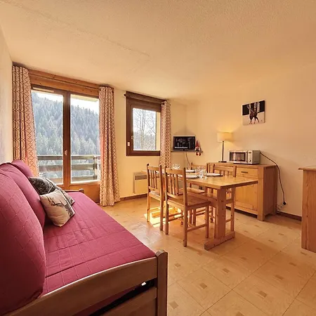 Апартаменты Cosy A Notre-dame-de-bellecombe, Proche Des Pistes Et Commerces - 4 Pers, Balcon, Parking - Fr-1-595-25
